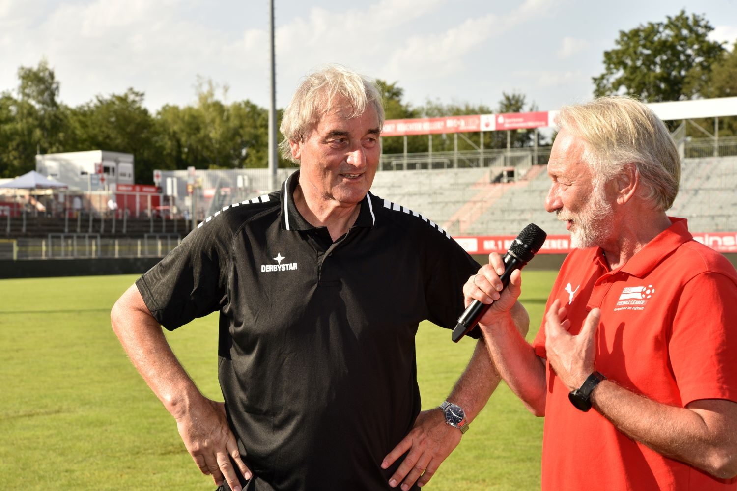 Interview mit Peter Schreiner auf dem Platz