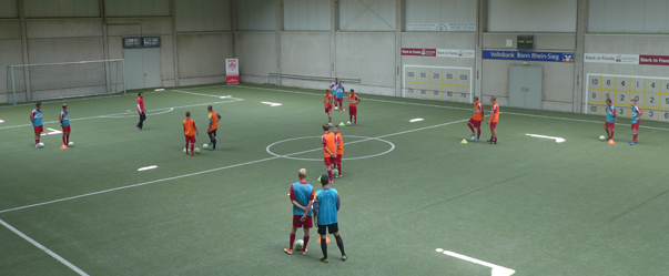 Trainingsform zur Verbesserung des Passspiels - 8er-Gitter